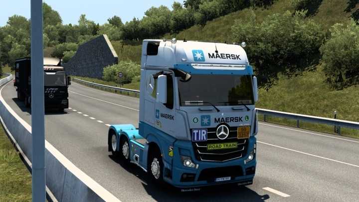 Mercedes-Benz New Actros Maersk Skin V1.0 ETS2 1.48