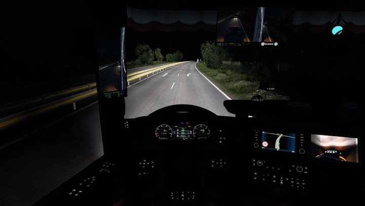 ETS2 – Enhanced Headlight Brightness For All Truck (1.51)
