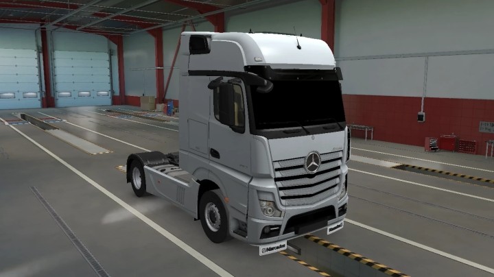 ETS2 Tinted Windscreen For All Trucks V1.0 (1.51)