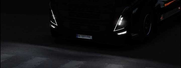 ETS2 1.53 – SCS Volvo FH5 Foglights Reworked V1.1